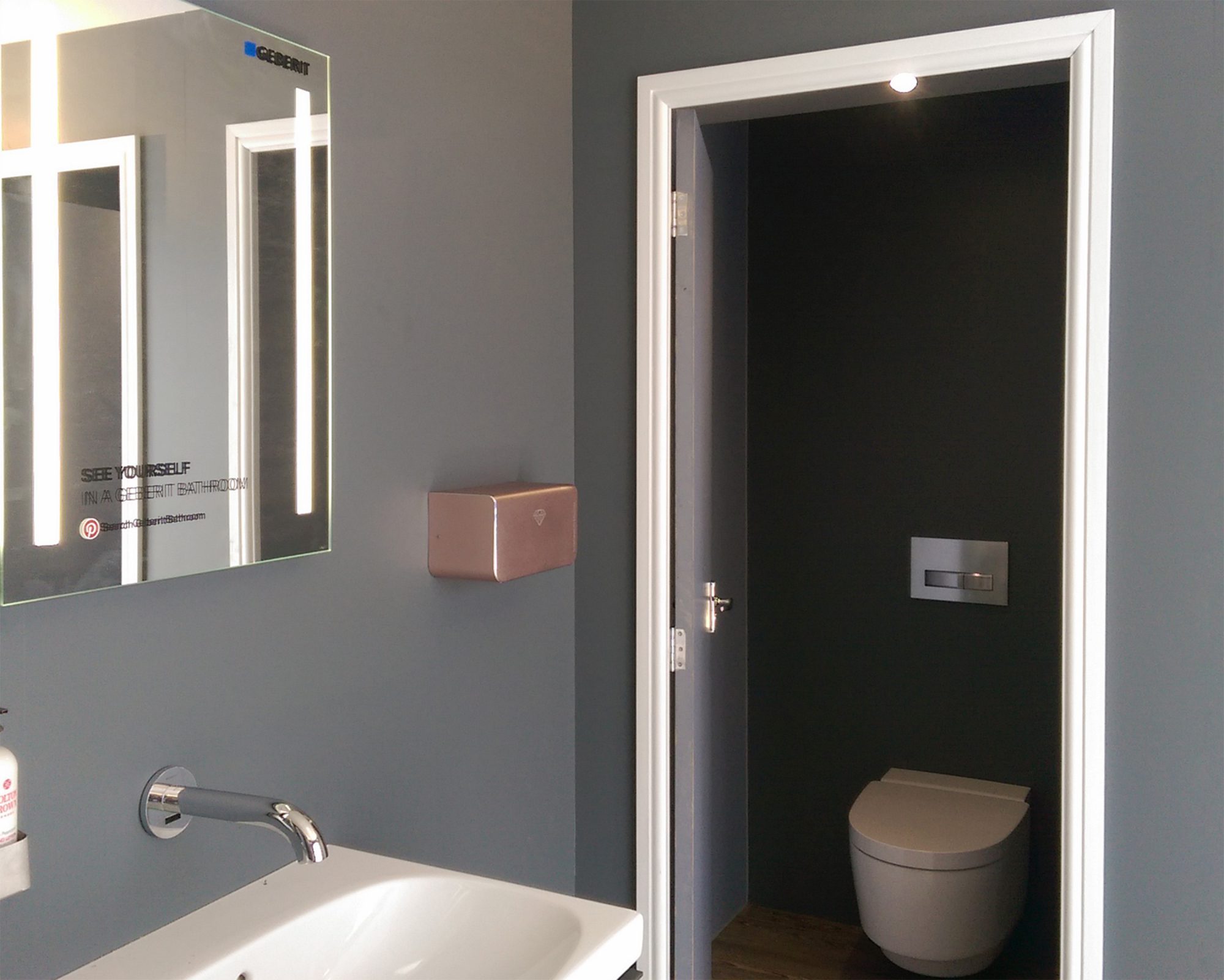 luxury mobile toilets